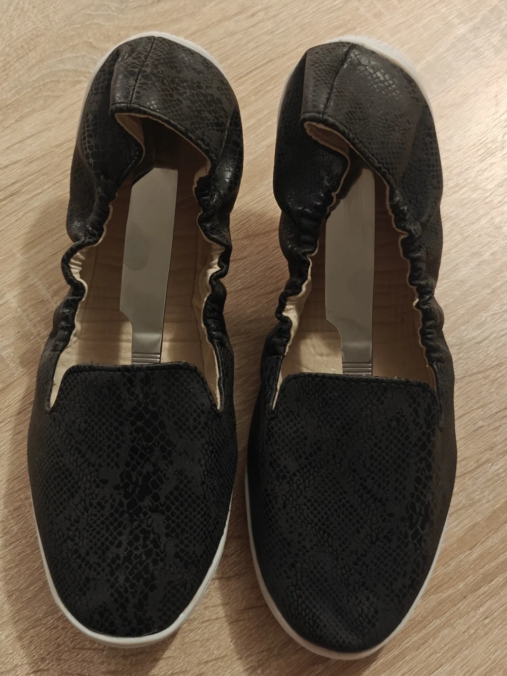 kruzers comfortable black